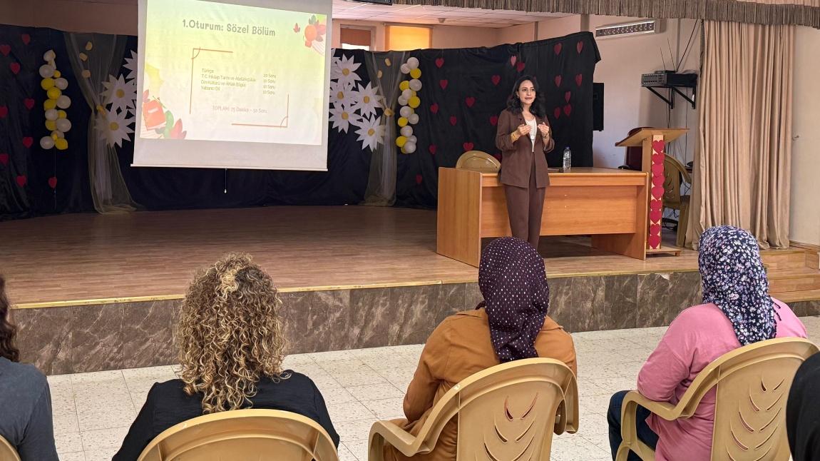 Okul rehberlik servisi tarafından 8. Sınıf velilerimize “LGS sistemi ve sınav döneminde aile” konulu seminer programı yapılmıştır.